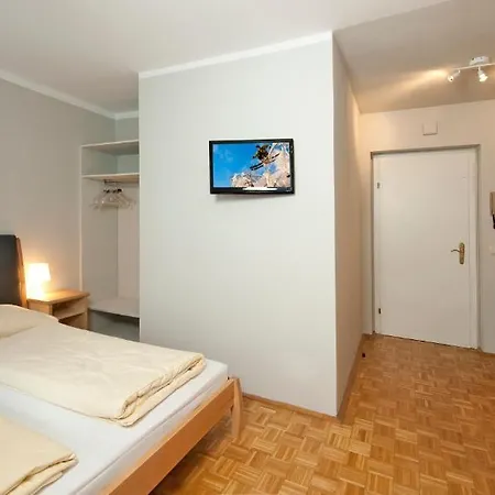 Hotel Hirschen Hotel 3*